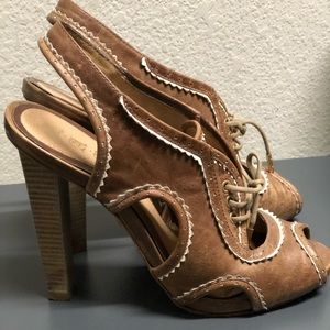 LAMB cute peep toe heels